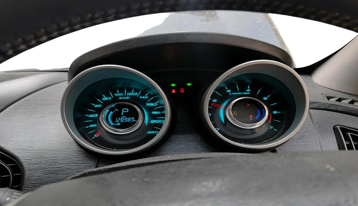 2016 Mahindra XUV500 W10 AT 1.99, Diesel, Automatic, 1,28,989 km, interior