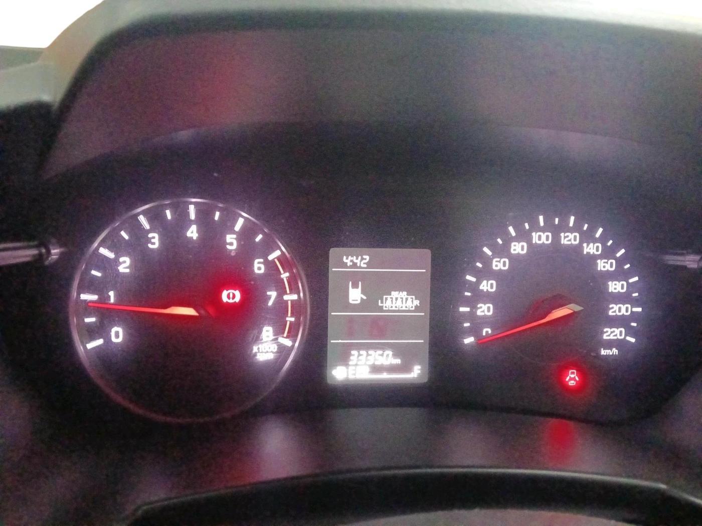 2024 Maruti Swift LXI, Petrol, Manual, 33,350 km, interior