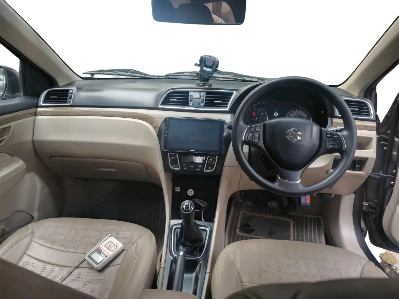 2019 Maruti Ciaz DELTA 1.5 SHVS MT PETROL, Petrol, Manual, 21,339 km, interior