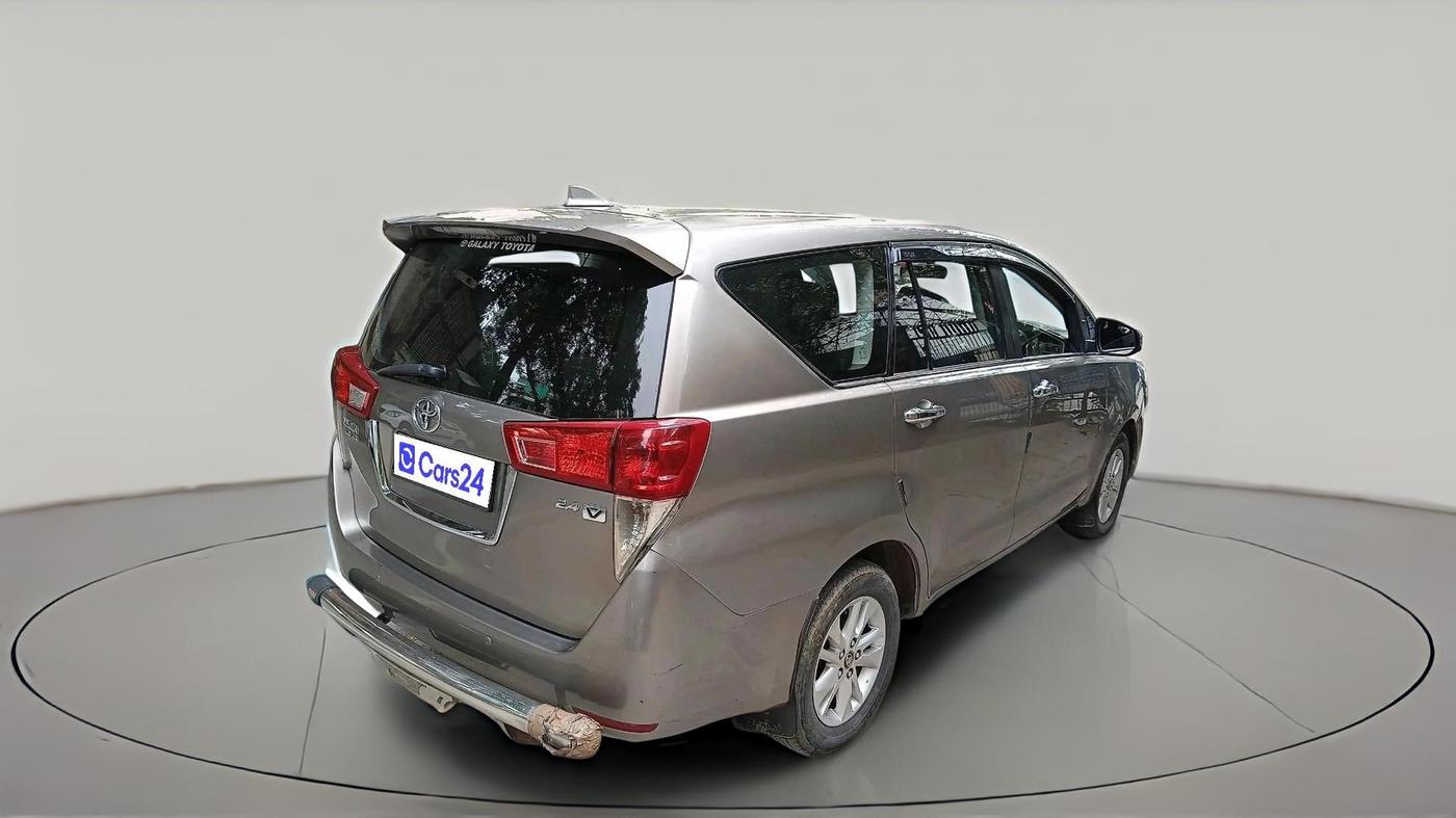 2018 Toyota Innova Crysta 2.4 VX 7 STR, Diesel, Manual, 3,35,585 km, exterior