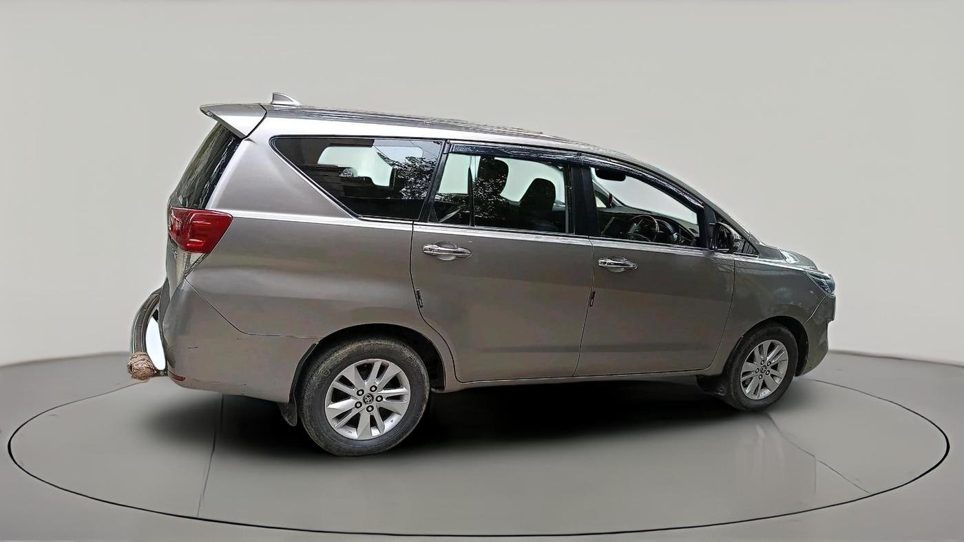 2018 Toyota Innova Crysta 2.4 VX 7 STR, Diesel, Manual, 3,35,585 km, exterior