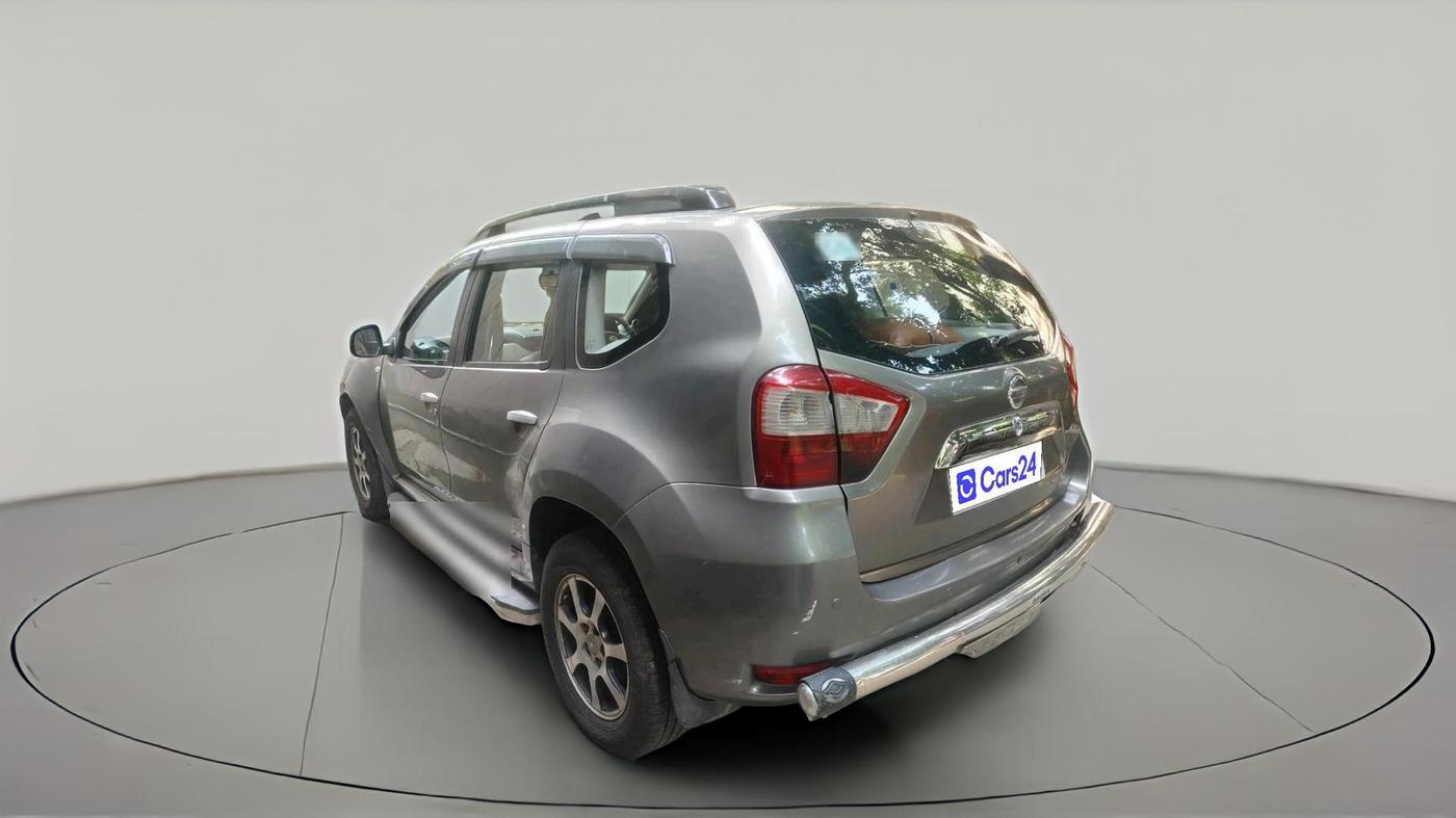 2014 Nissan Terrano XL (P), Petrol, Manual, 1,30,881 km, exterior