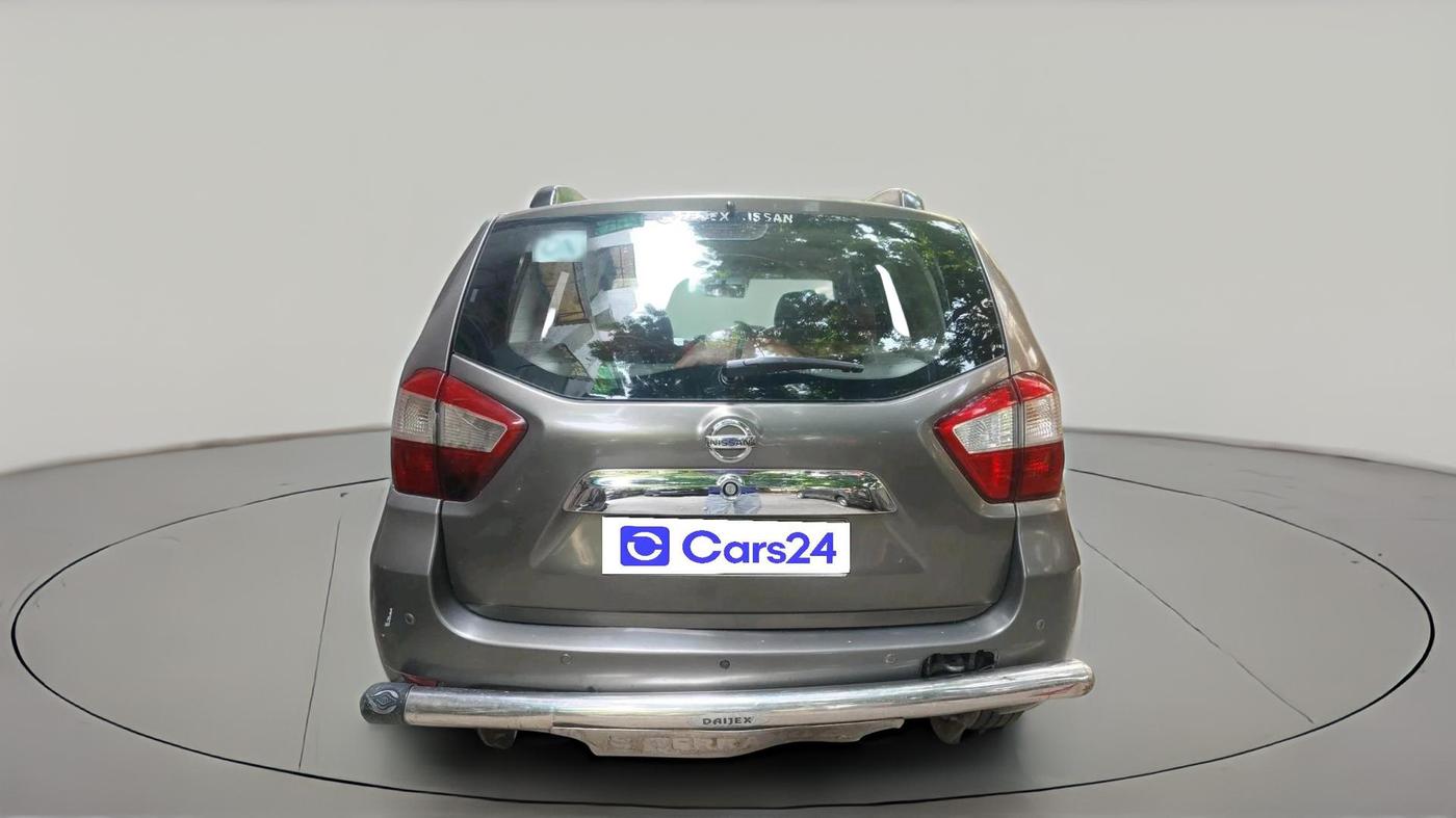 2014 Nissan Terrano XL (P), Petrol, Manual, 1,30,881 km, exterior