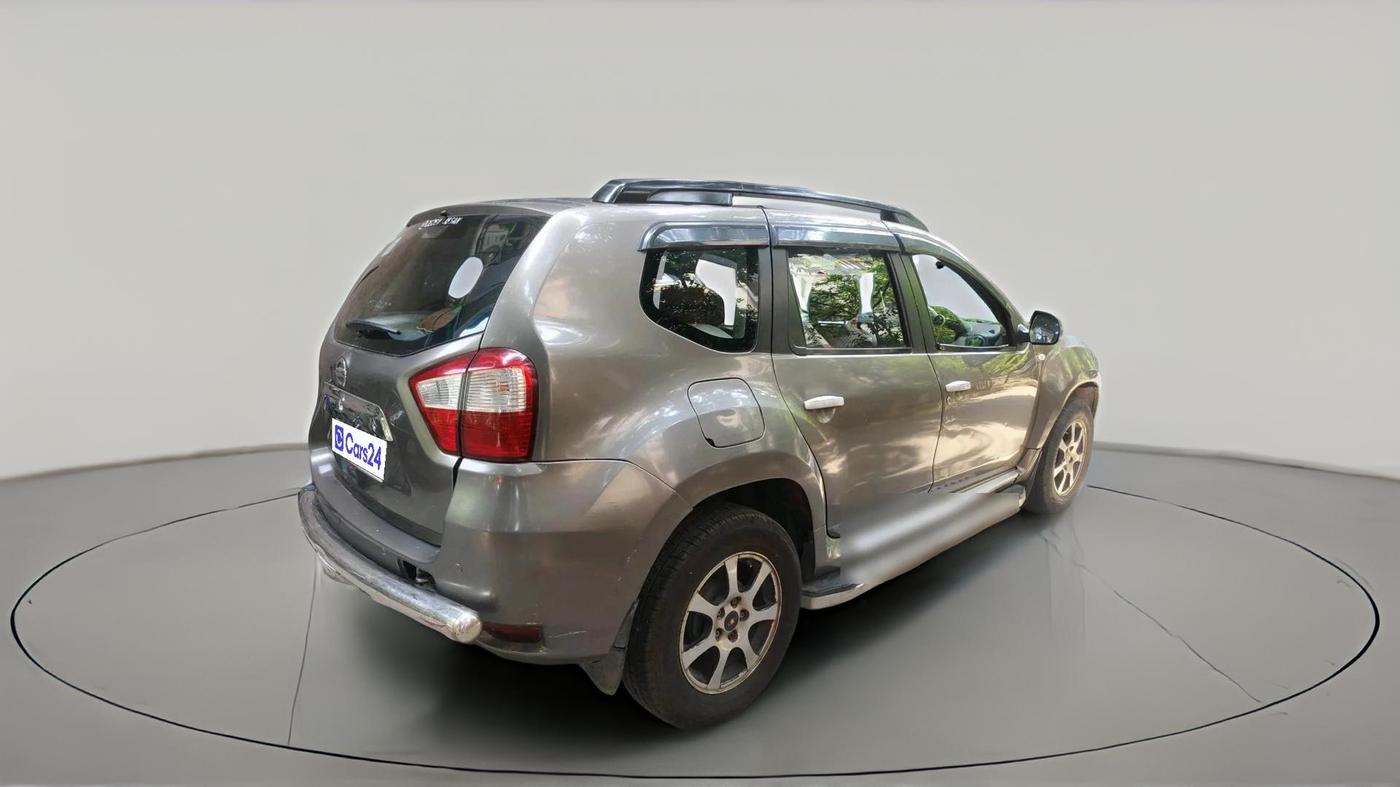 2014 Nissan Terrano XL (P), Petrol, Manual, 1,30,881 km, exterior