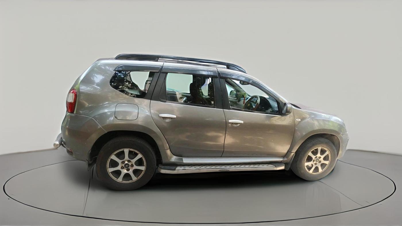 2014 Nissan Terrano XL (P), Petrol, Manual, 1,30,881 km, exterior