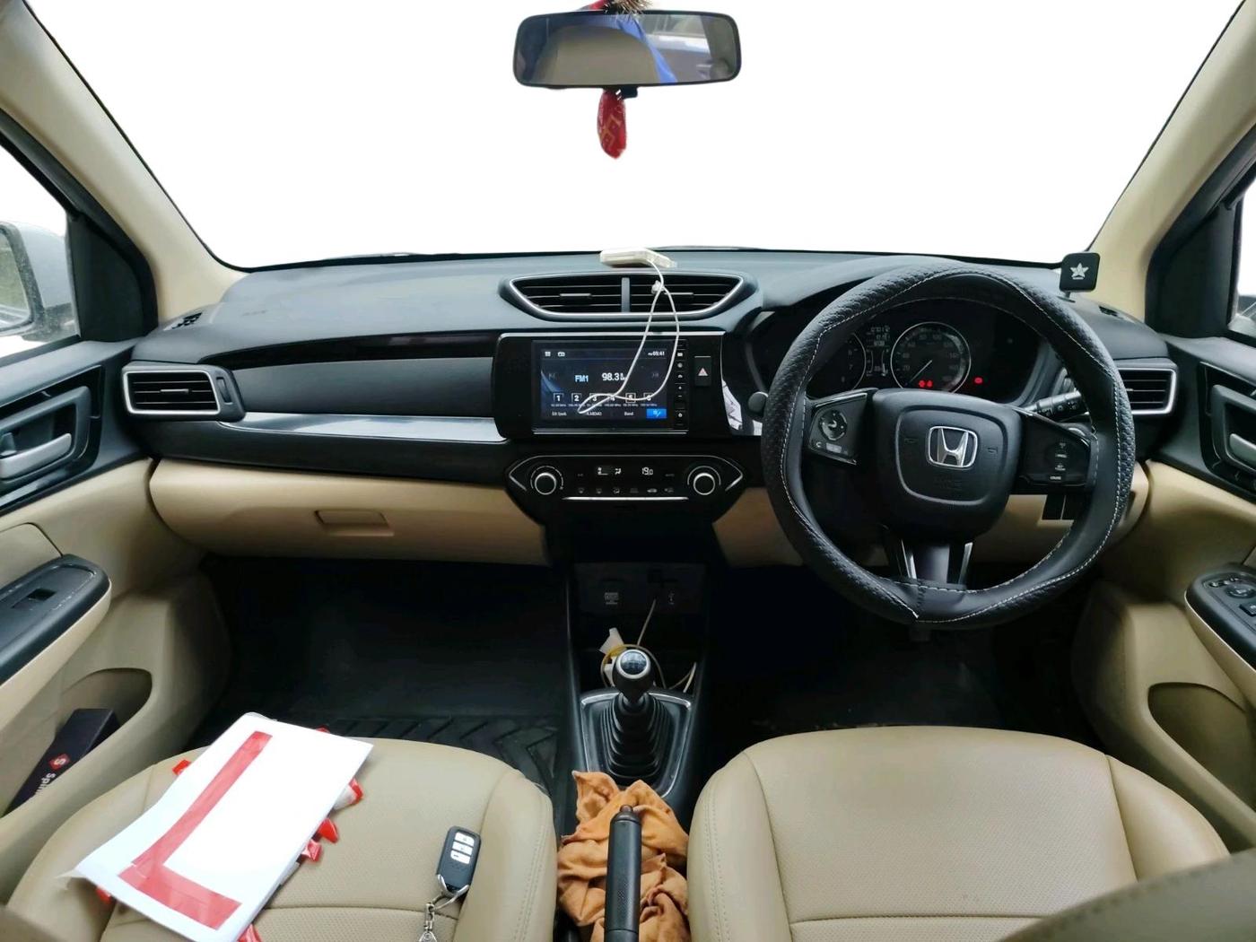 2018 Honda Amaze 1.2L I-VTEC VX, Petrol, Manual, 70,112 km, interior