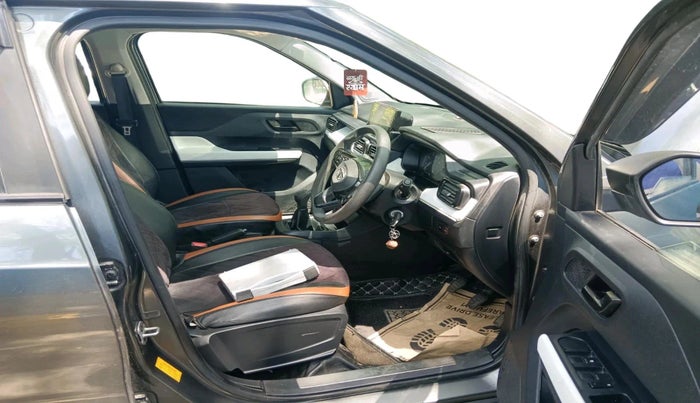 2022 Tata PUNCH PURE MT, Petrol, Manual, 19,226 km, interior