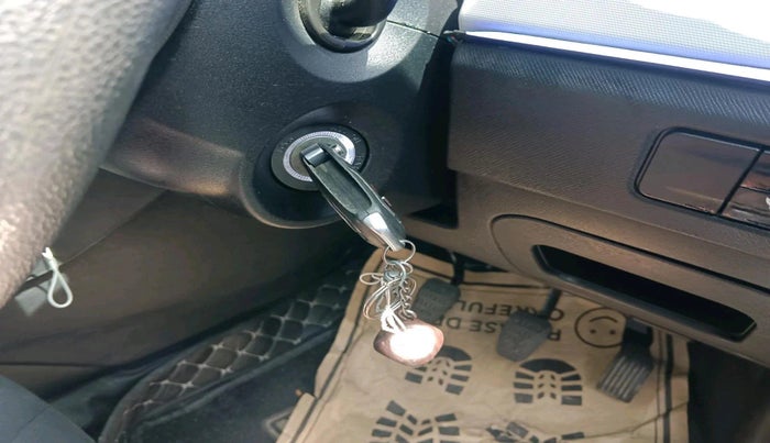 2022 Tata PUNCH PURE MT, Petrol, Manual, 19,226 km, interior