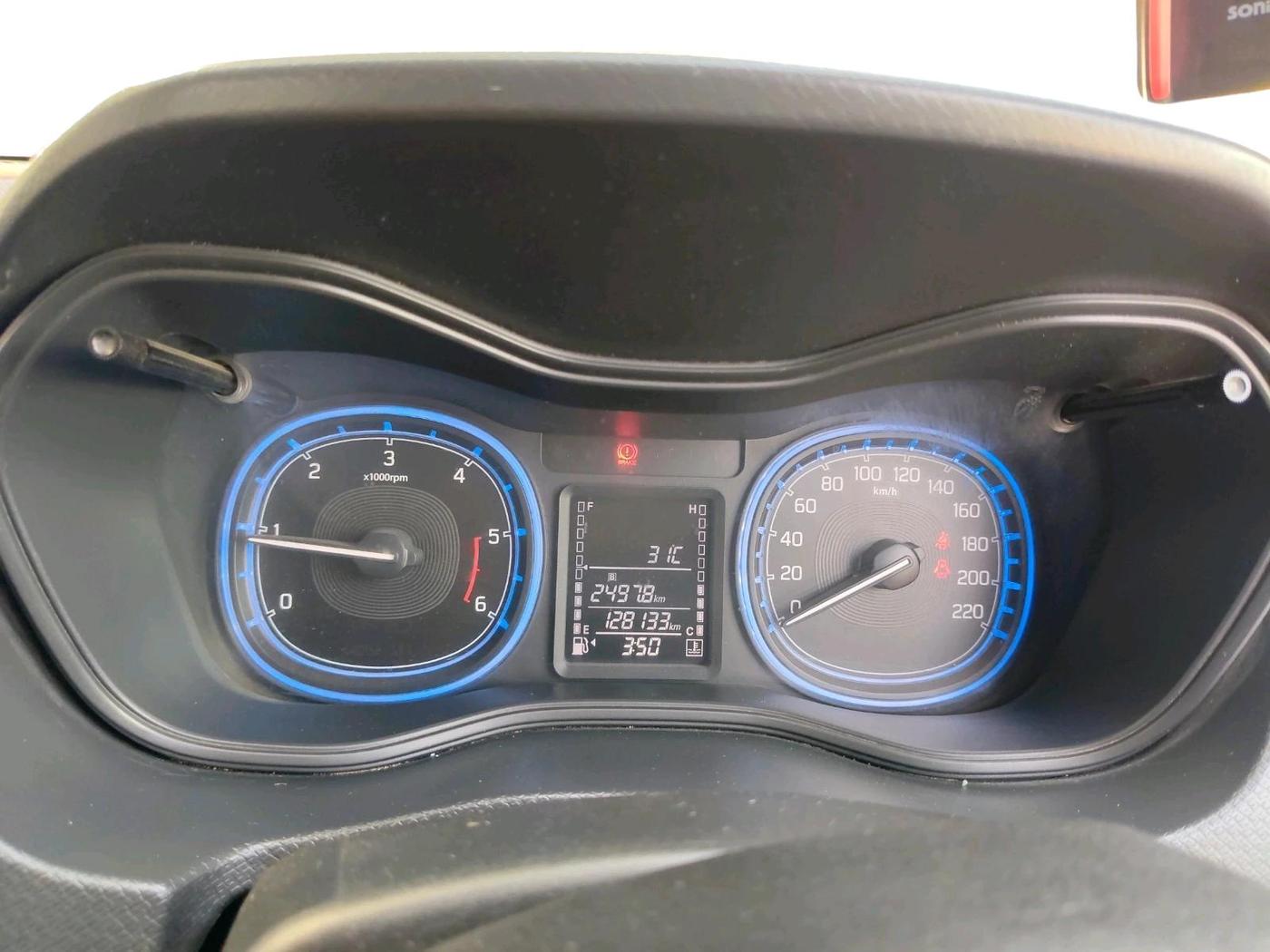 2017 Maruti Vitara Brezza ZDI, Diesel, Manual, 1,28,133 km, interior