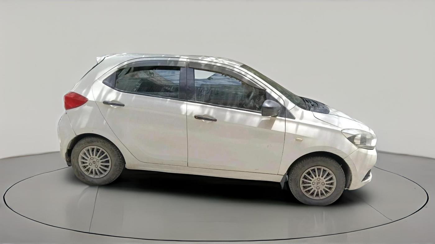2016 Tata Tiago XM PETROL, CNG, Manual, 74,264 km, exterior