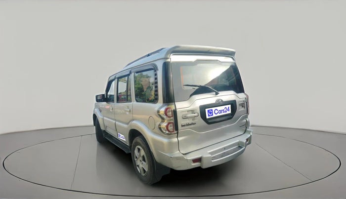 2016 Mahindra Scorpio S6 PLUS 1.99 INTELLI-HYBRID, Diesel, Manual, 81,496 km, exterior