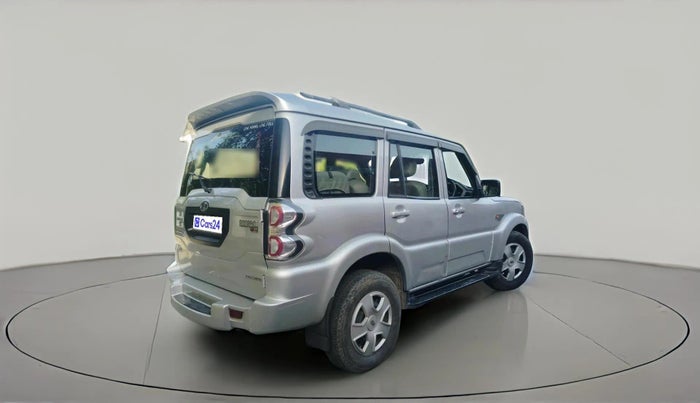 2016 Mahindra Scorpio S6 PLUS 1.99 INTELLI-HYBRID, Diesel, Manual, 81,496 km, exterior