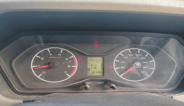 2016 Mahindra Scorpio S6 PLUS 1.99 INTELLI-HYBRID, Diesel, Manual, 81,496 km, interior