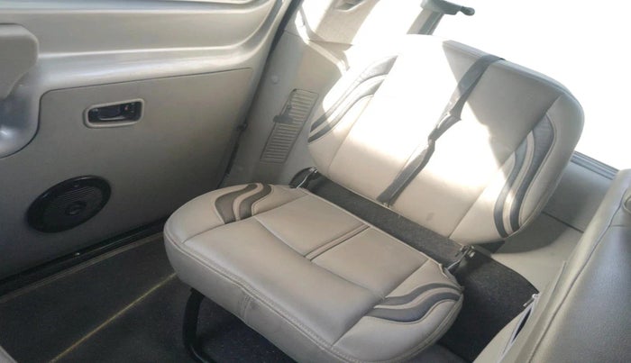 2016 Mahindra Scorpio S6 PLUS 1.99 INTELLI-HYBRID, Diesel, Manual, 81,496 km, interior