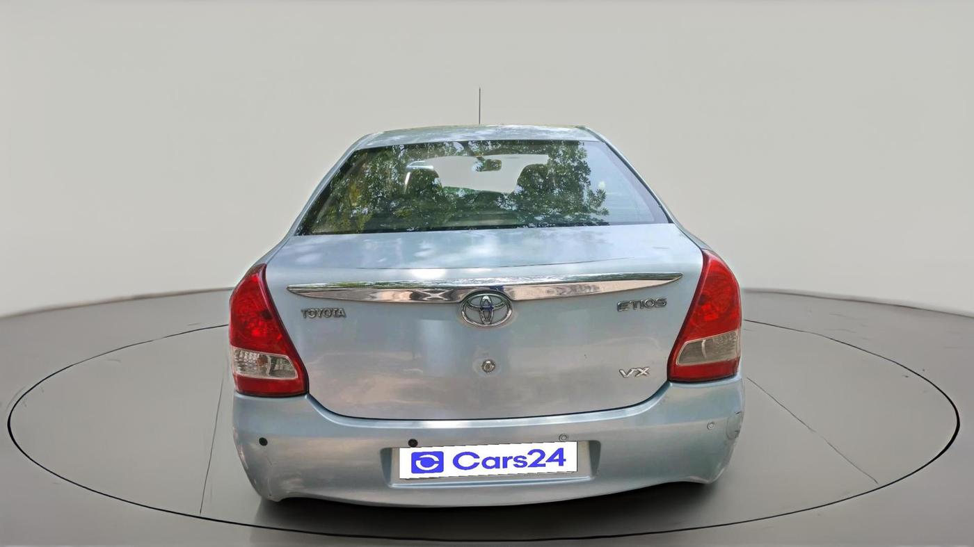 2011 Toyota Etios V, CNG, Manual, 1,07,558 km, exterior