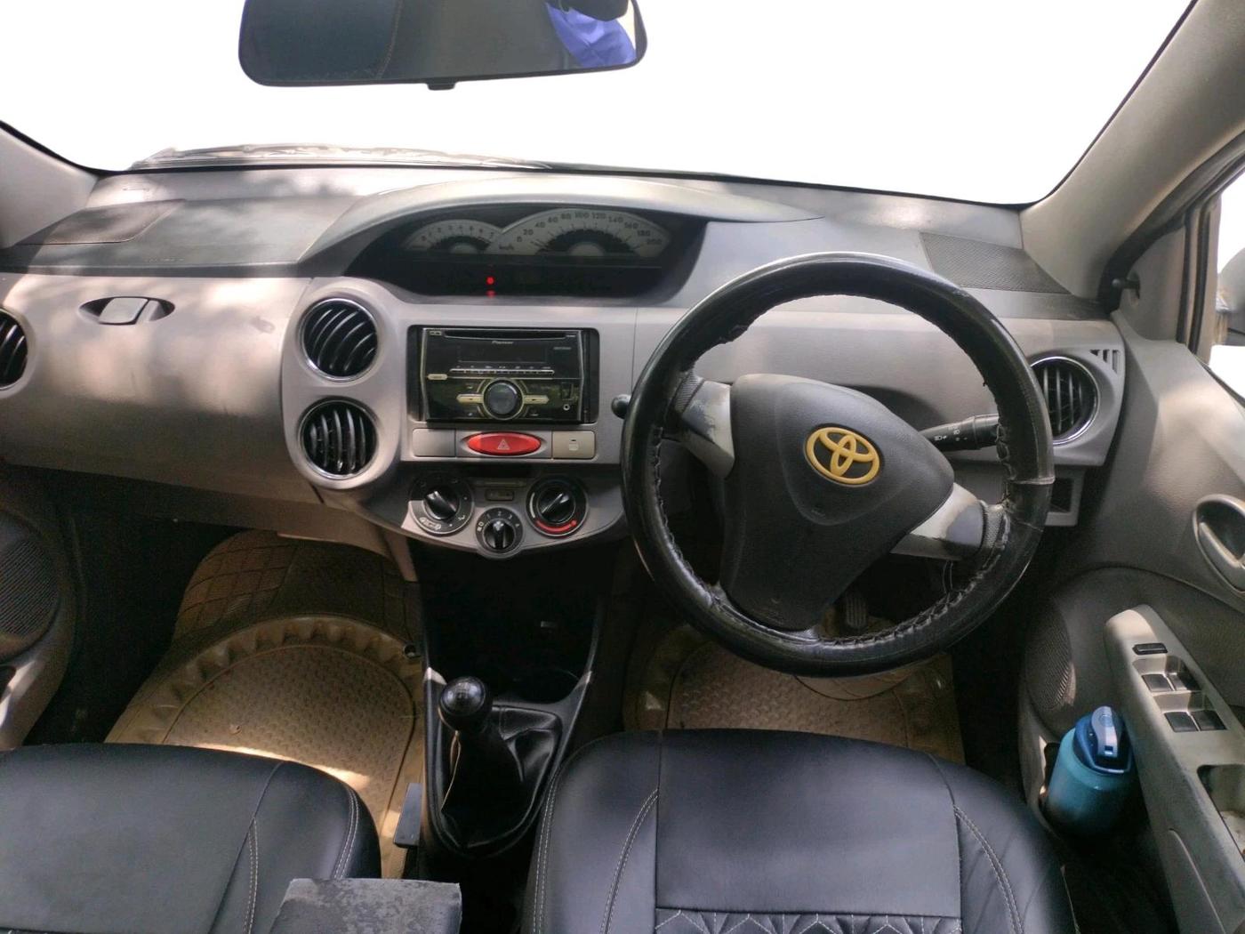 2011 Toyota Etios V, CNG, Manual, 1,07,558 km, interior