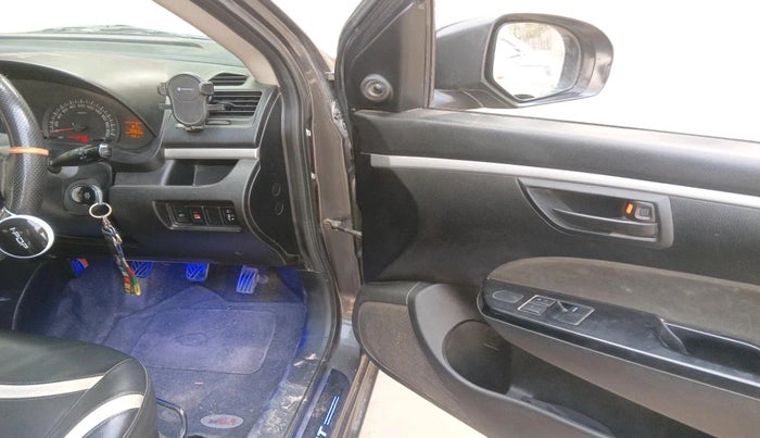 2015 Maruti Swift LXI (O), Petrol, Manual, 78,963 km, interior