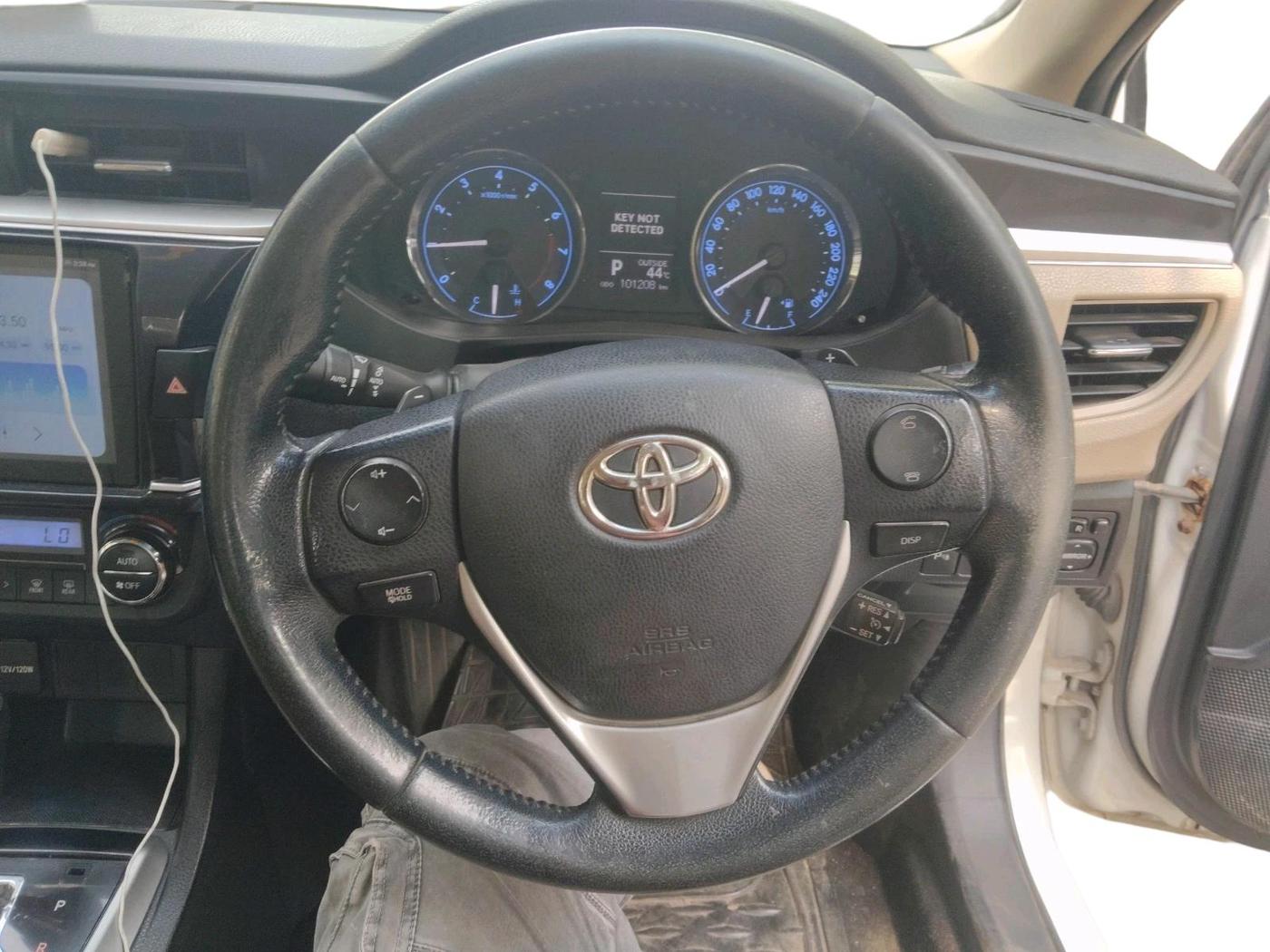 2016 Toyota Corolla Altis VL CVT PETROL, Petrol, Automatic, 1,01,208 km, interior