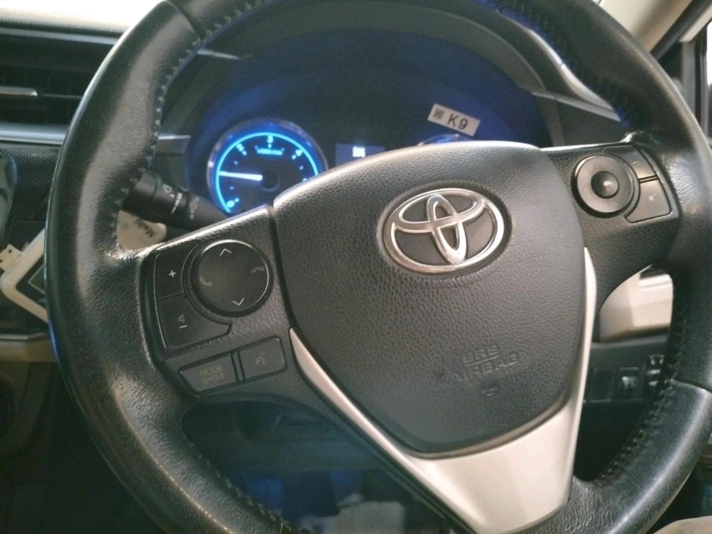 2016 Toyota Corolla Altis G DIESEL, Diesel, Manual, 1,07,301 km, interior
