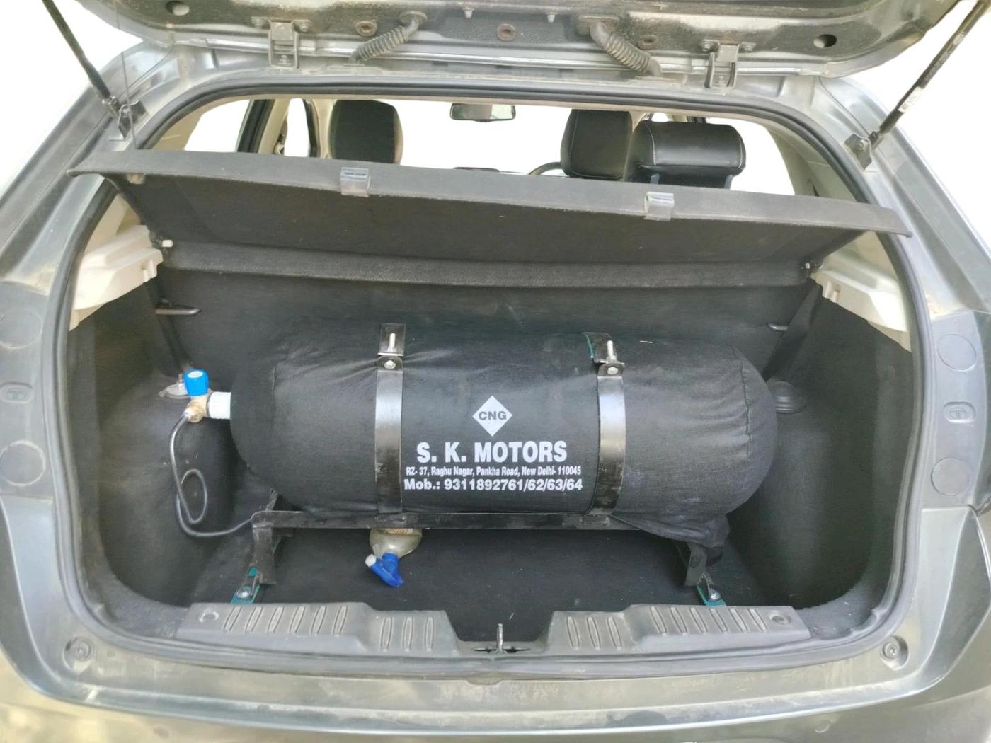 2022 Tata ALTROZ XZ PETROL, CNG, Manual, 70,051 km, exterior