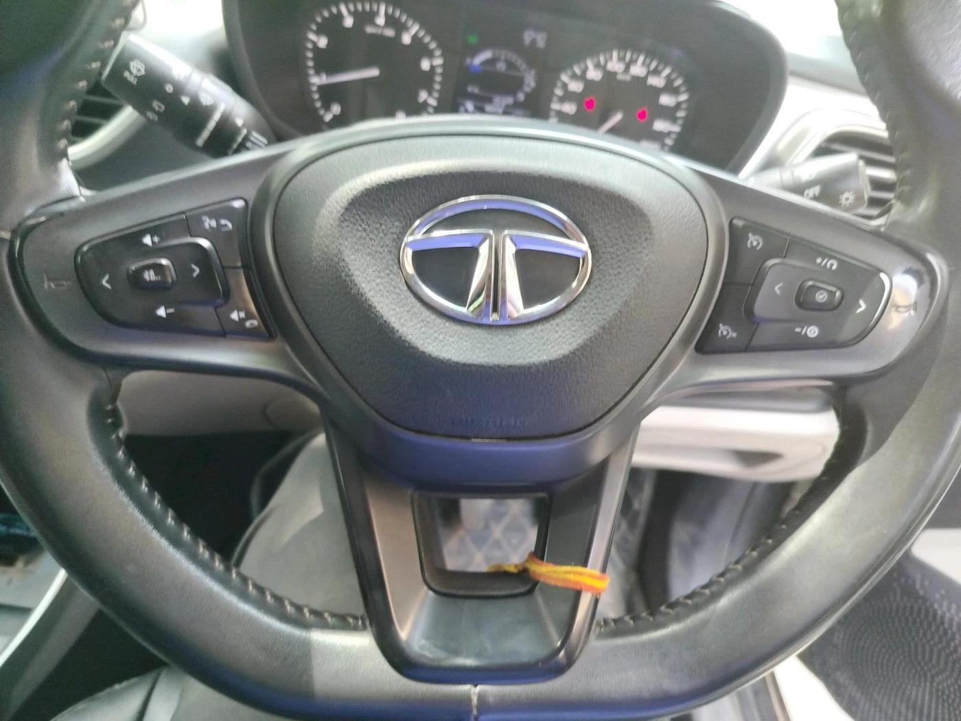 2022 Tata ALTROZ XZ PETROL, CNG, Manual, 70,051 km, interior