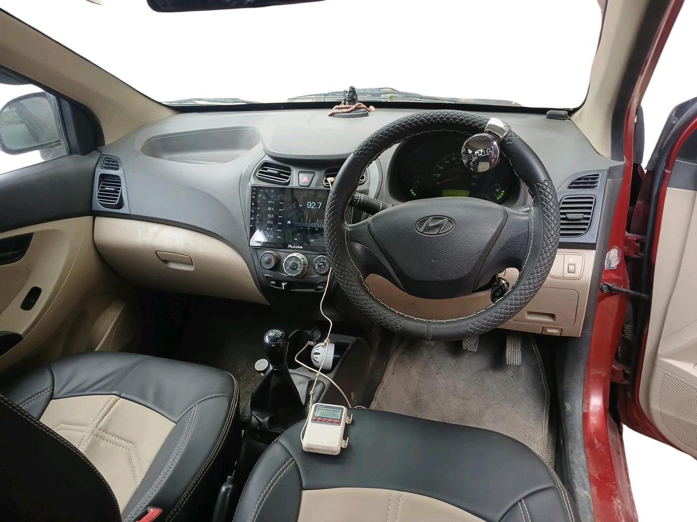 2013 Hyundai Eon ERA +, Petrol, Manual, 1,33,452 km, interior
