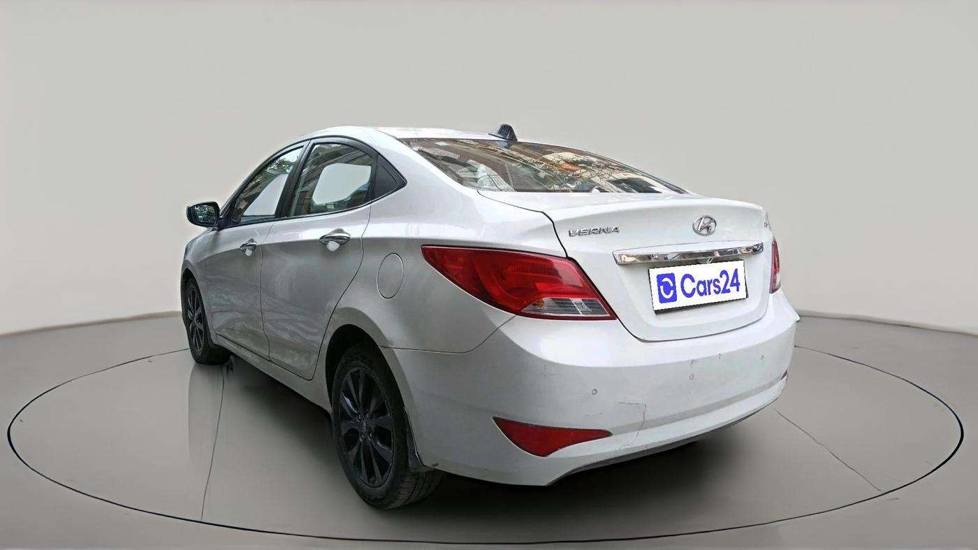 2015 Hyundai Verna FLUIDIC 4S 1.6 VTVT S(O), Petrol, Manual, 49,013 km, exterior