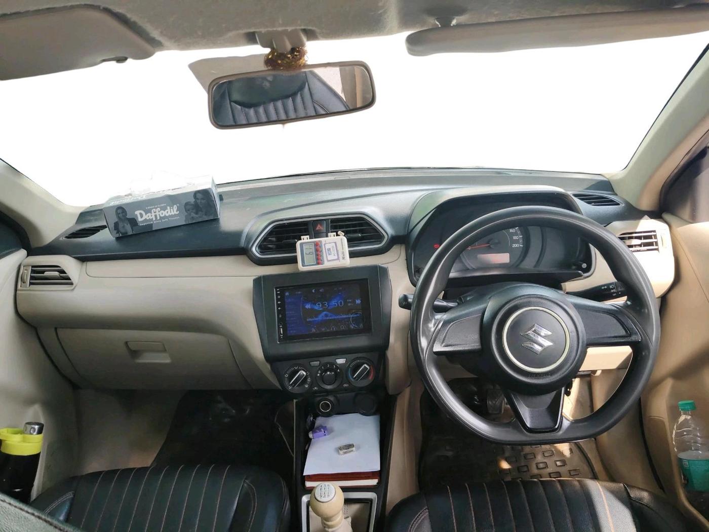 2017 Maruti Dzire LXI, CNG, Manual, 98,400 km, interior