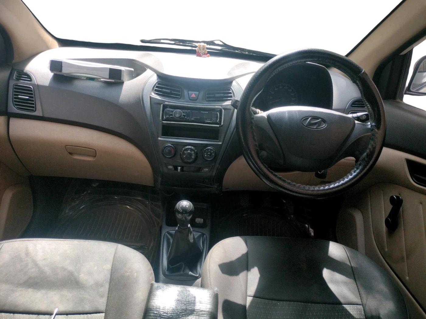 2013 Hyundai Eon D-LITE+, Petrol, Manual, 66,623 km, interior