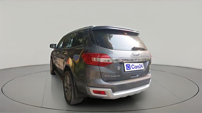 2017 Ford Endeavour TITANIUM 3.2 4X4 AT, Diesel, Automatic, 9,22,777 km, exterior