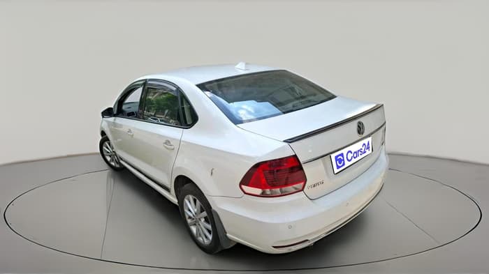 2018 Volkswagen Vento HIGHLINE PLUS 1.2 AT 16 ALLOY, Petrol, Automatic, 27,071 km, exterior