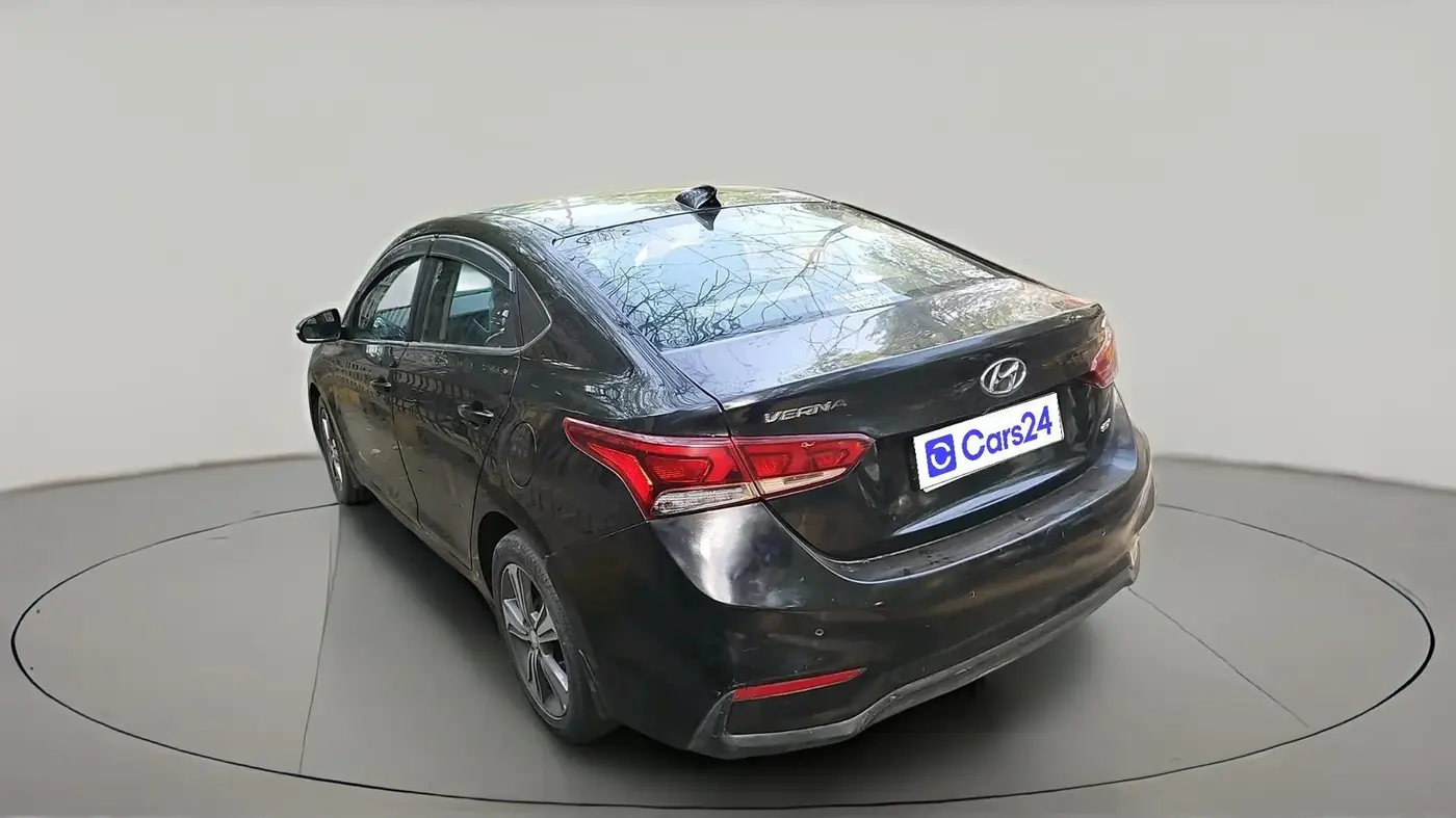 2018 Hyundai Verna 1.6 CRDI SX, Diesel, Manual, 1,09,147 km, exterior