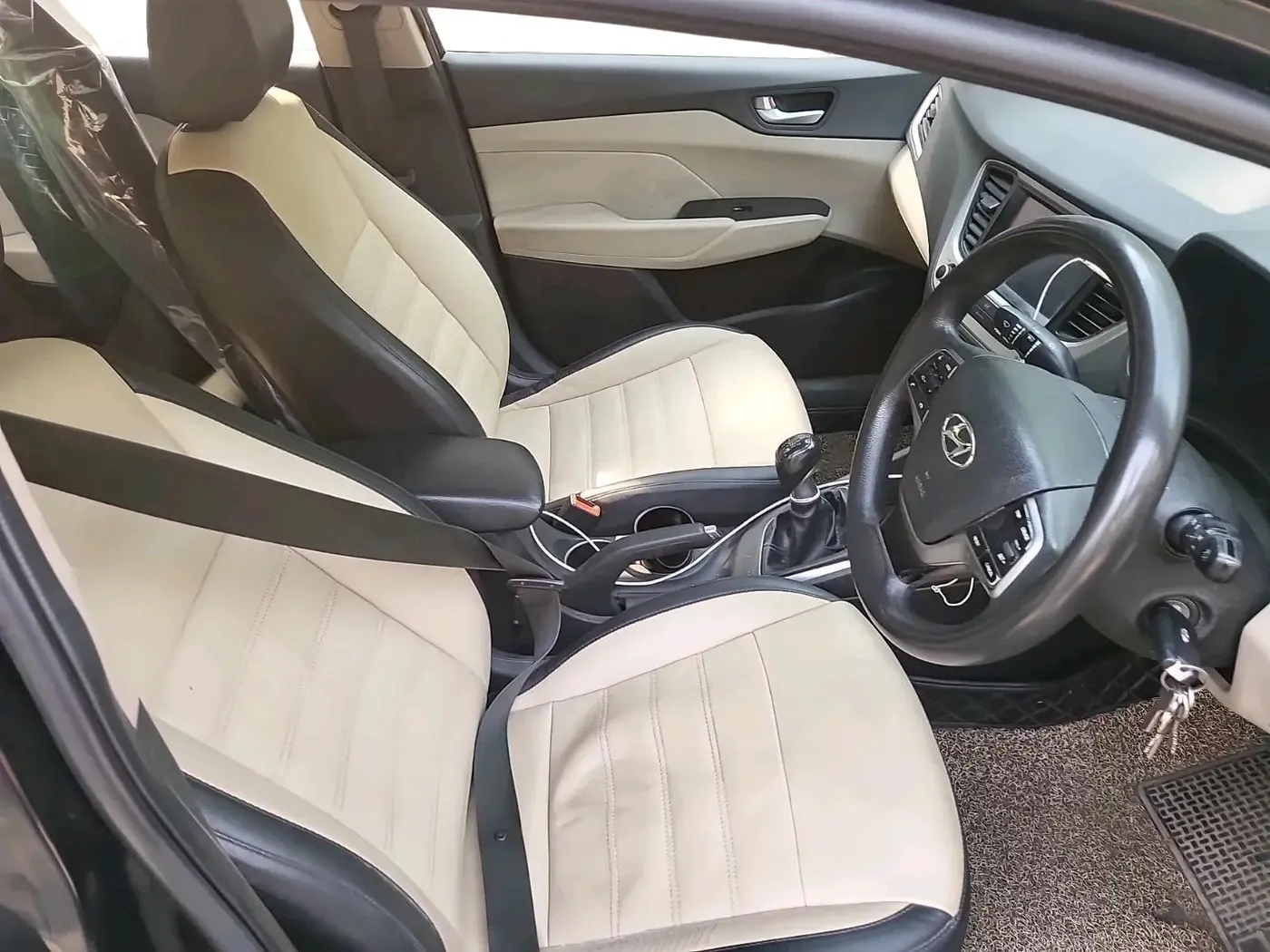 2018 Hyundai Verna 1.6 CRDI SX, Diesel, Manual, 1,09,147 km, interior