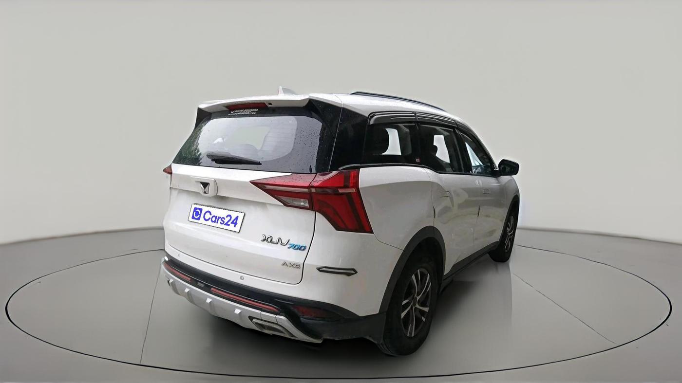 2022 Mahindra XUV700 AX 5 P MT 7 STR, Petrol, Manual, 33,290 km, exterior