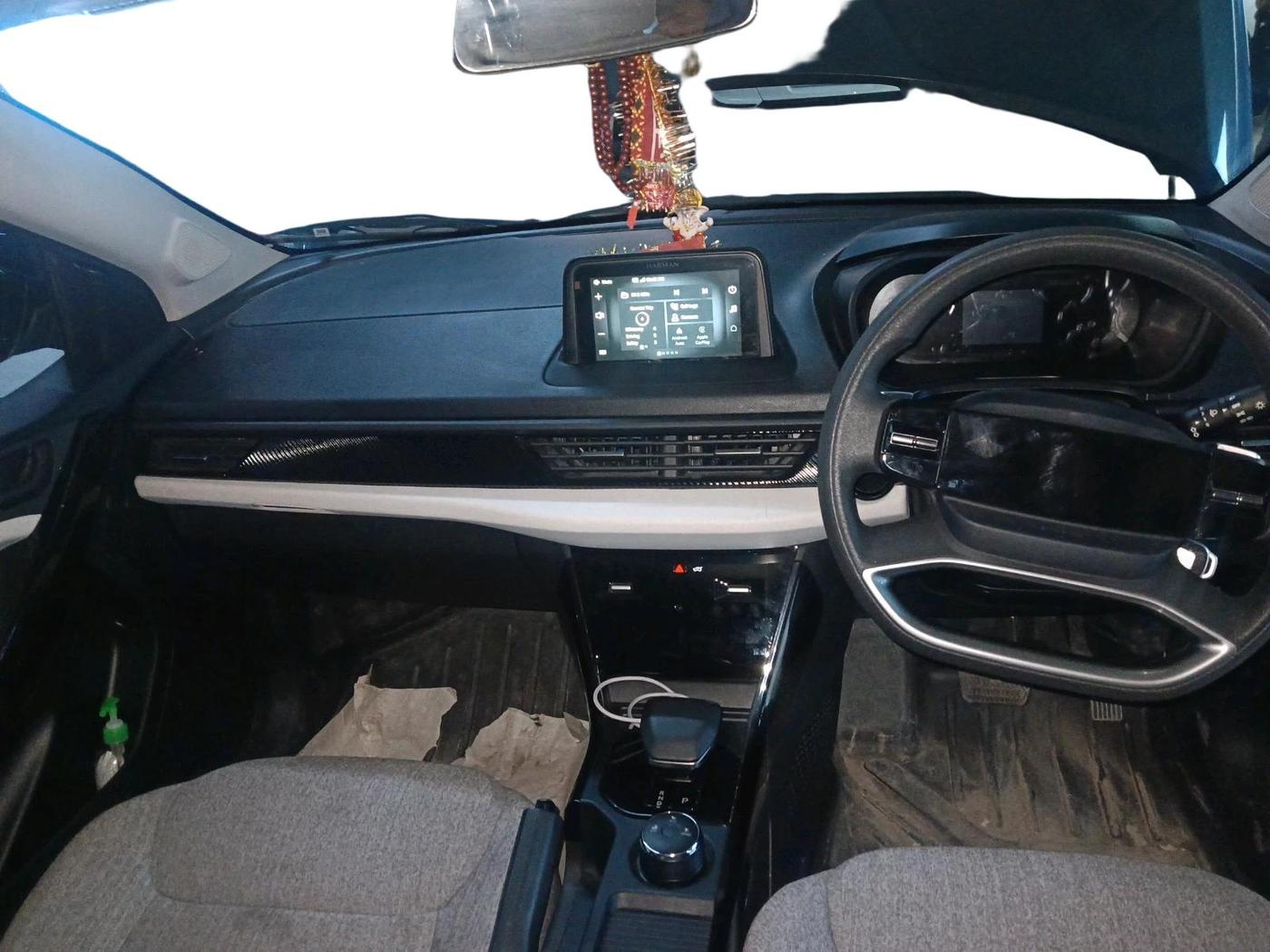 2025 Tata Curvv Pure Plus 1.2 Petrol 7DCA, Petrol, Automatic, 7,868 km, interior