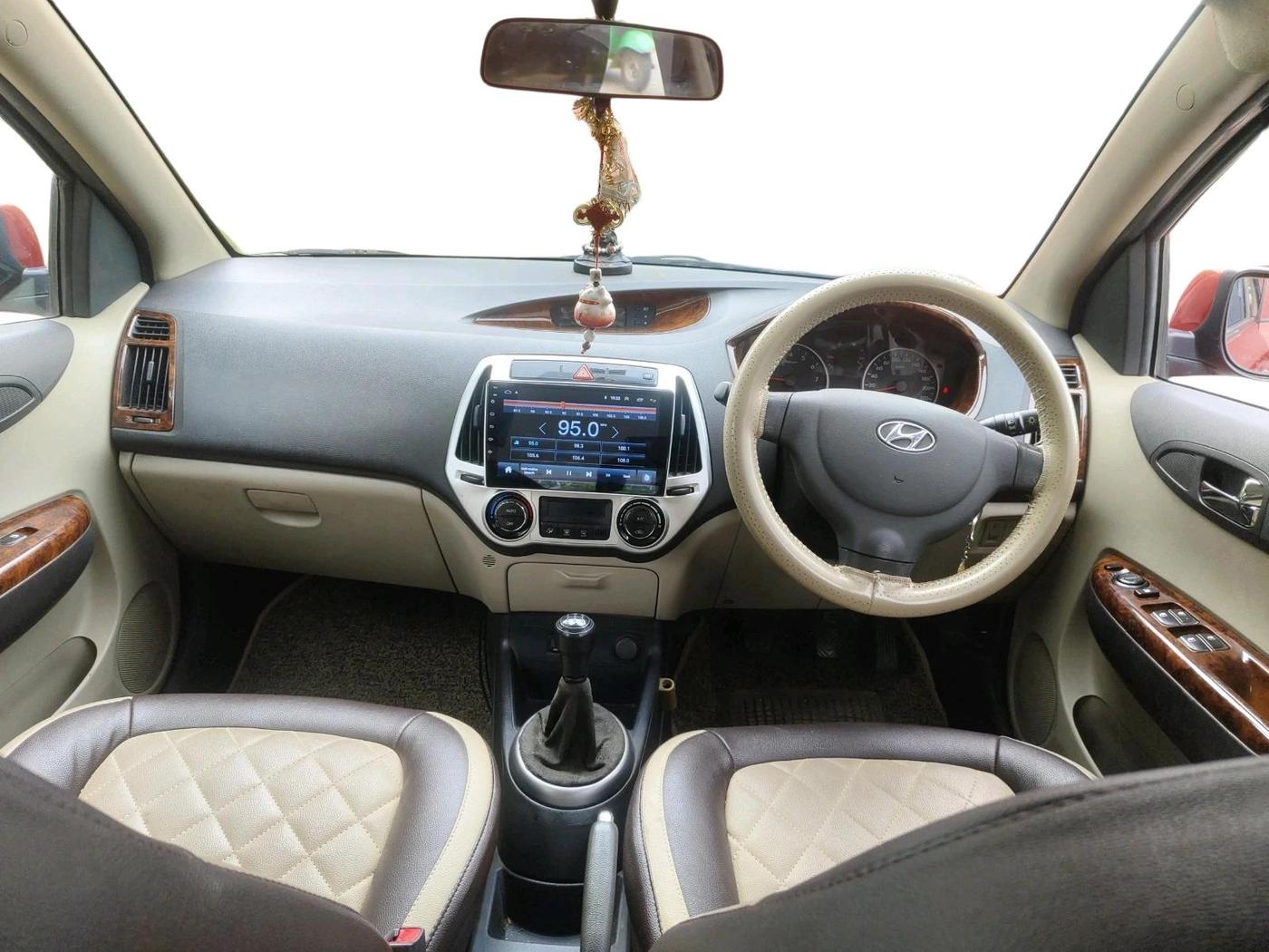 2013 Hyundai i20 MAGNA (O) 1.2, Petrol, Manual, 72,000 km, interior