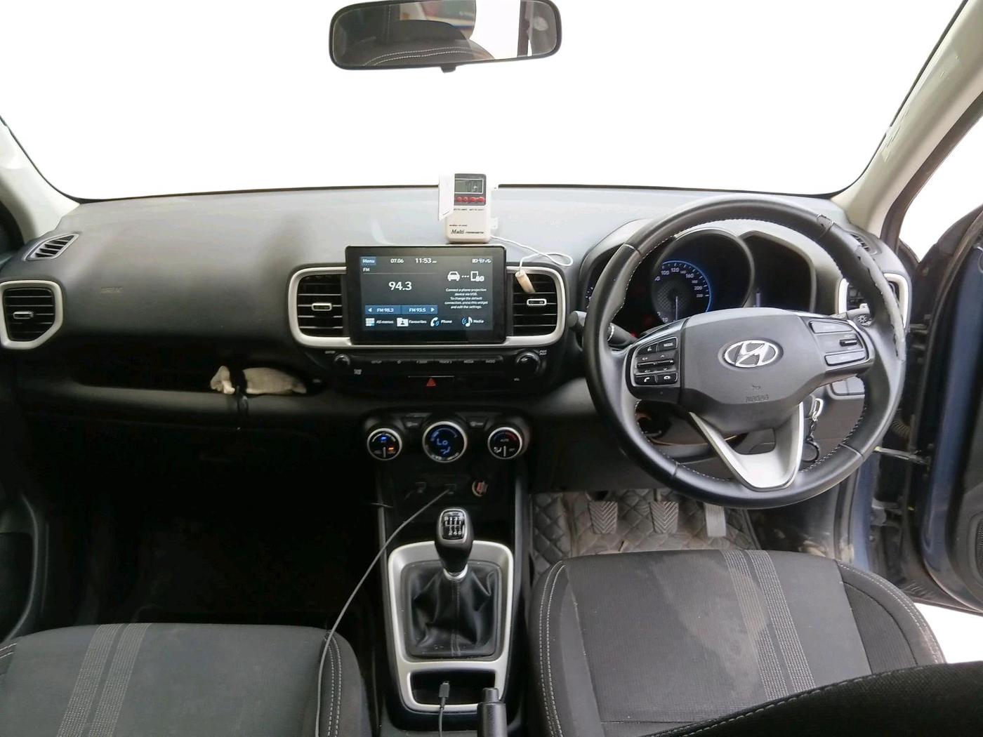 2019 Hyundai VENUE SX 1.0 TURBO, Petrol, Manual, 92,575 km, interior