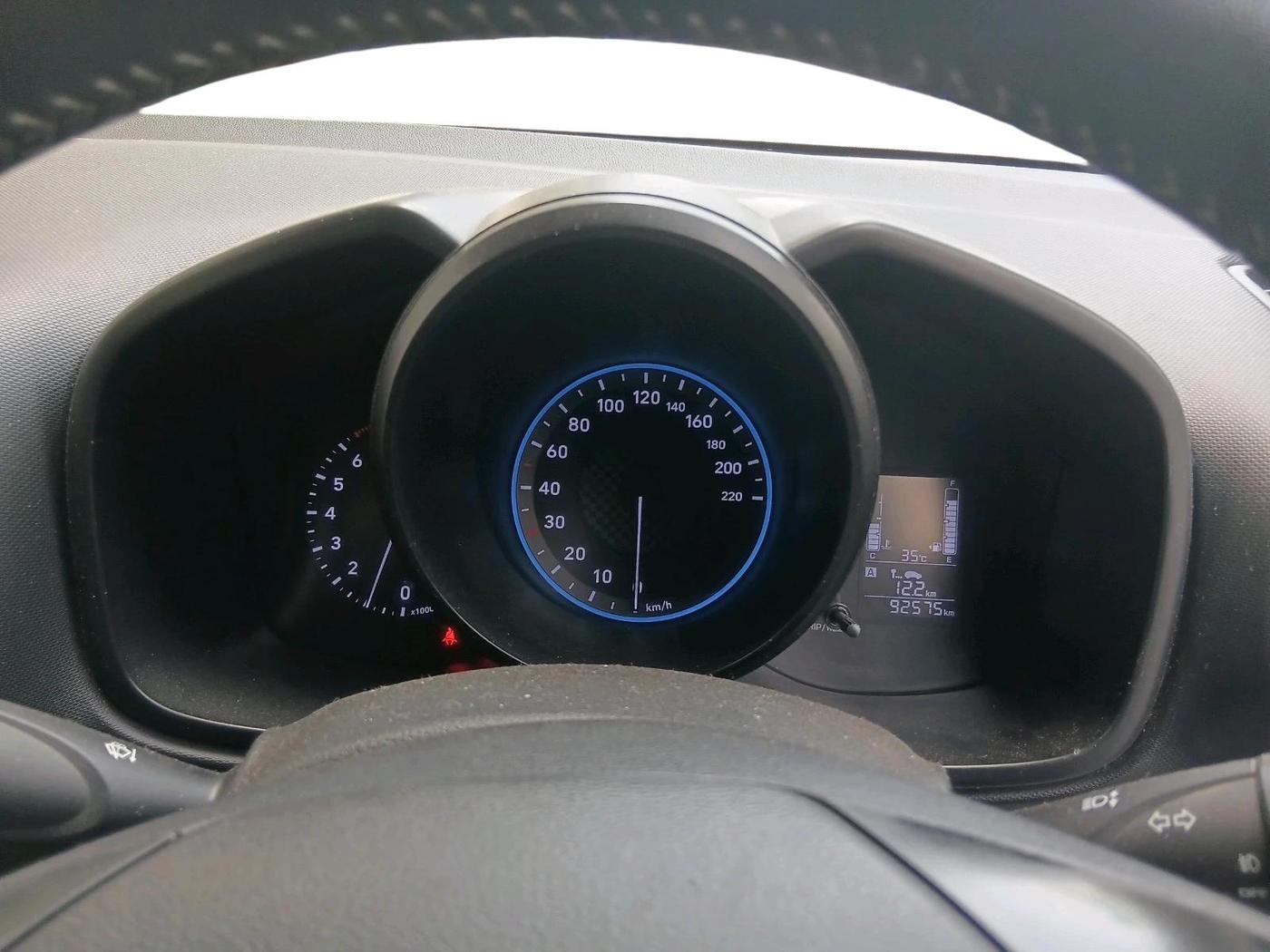 2019 Hyundai VENUE SX 1.0 TURBO, Petrol, Manual, 92,575 km, interior