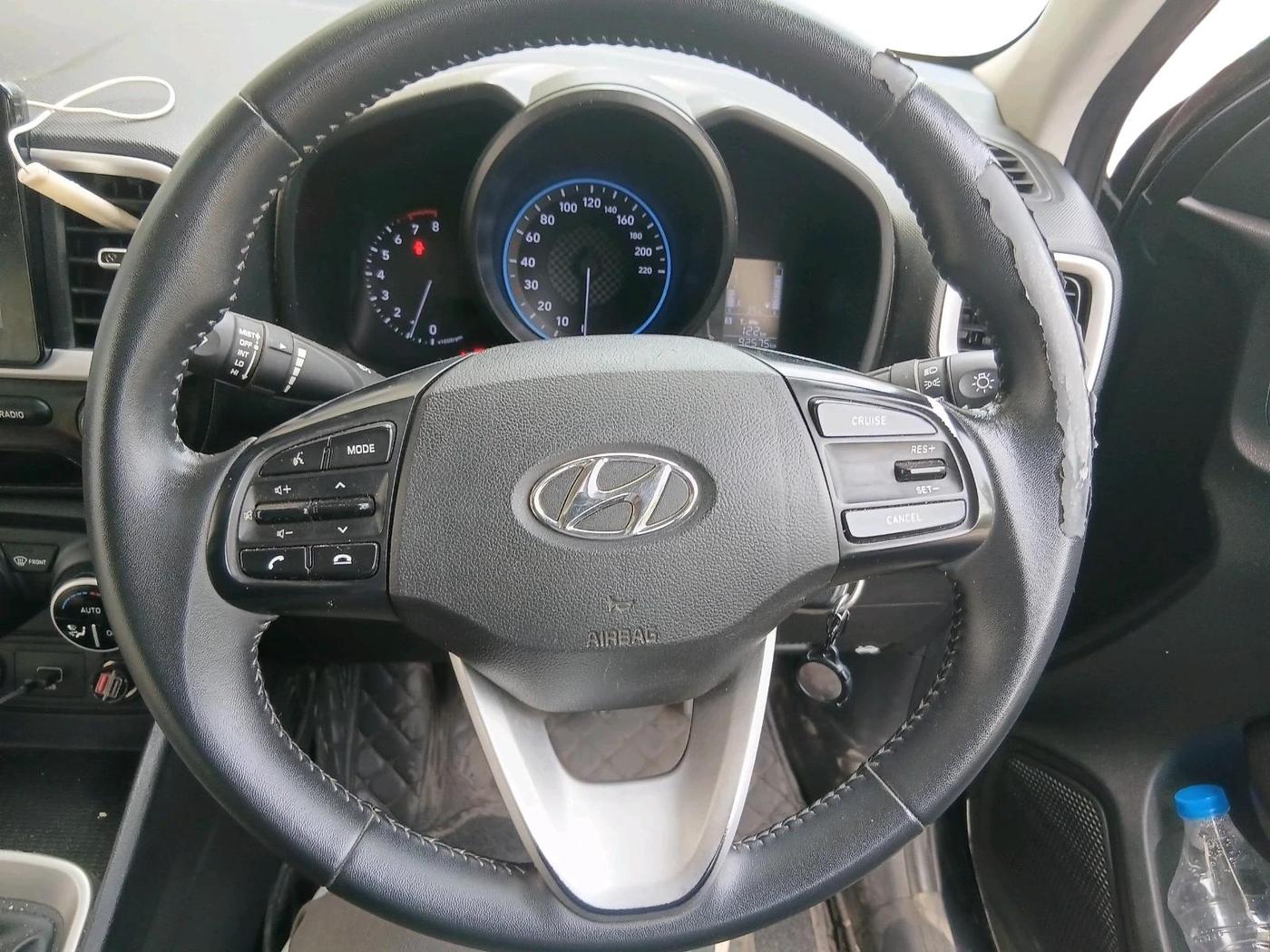2019 Hyundai VENUE SX 1.0 TURBO, Petrol, Manual, 92,575 km, interior