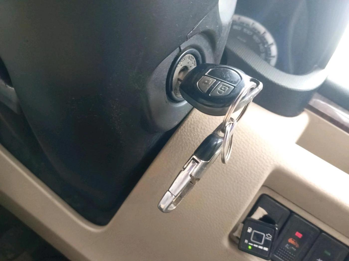 2013 Maruti Swift Dzire VXI, CNG, Manual, 98,895 km, interior