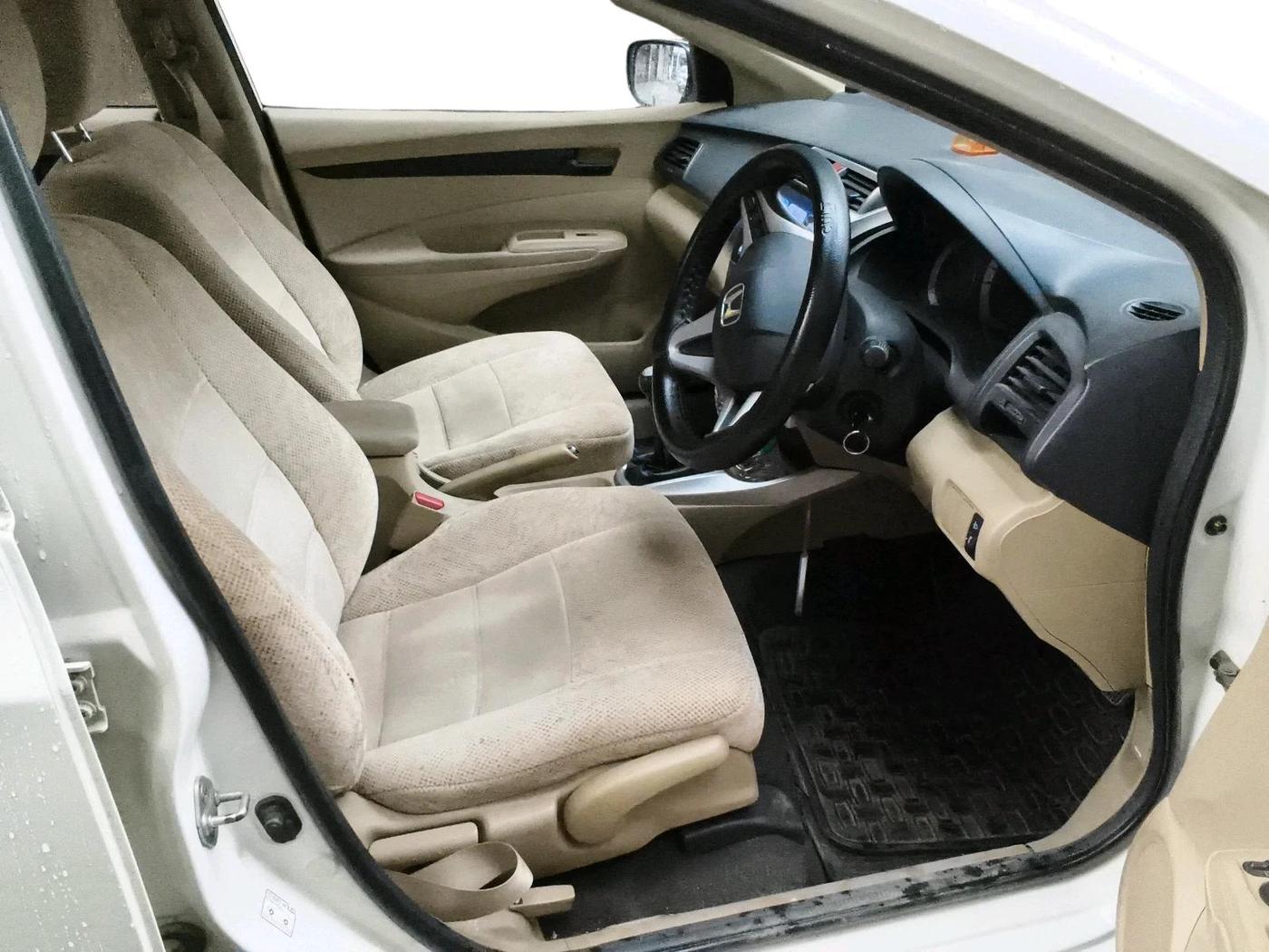 2011 Honda City 1.5L I-VTEC S MT, CNG, Manual, 76,758 km, interior