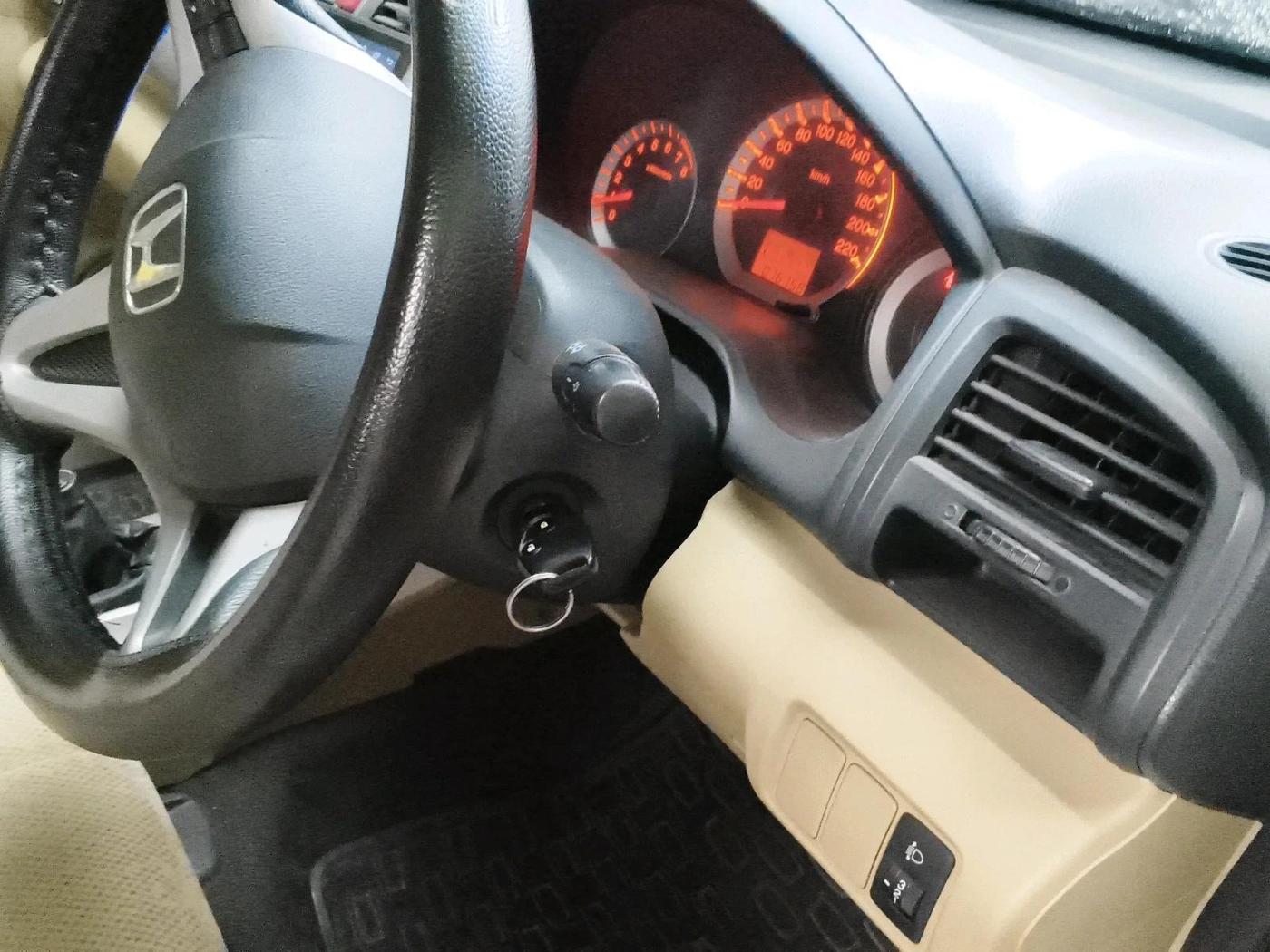 2011 Honda City 1.5L I-VTEC S MT, CNG, Manual, 76,758 km, interior