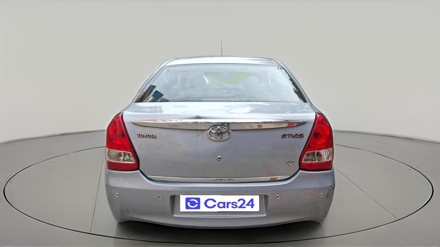 2012 Toyota Etios V, Petrol, Manual, 1,75,965 km, exterior