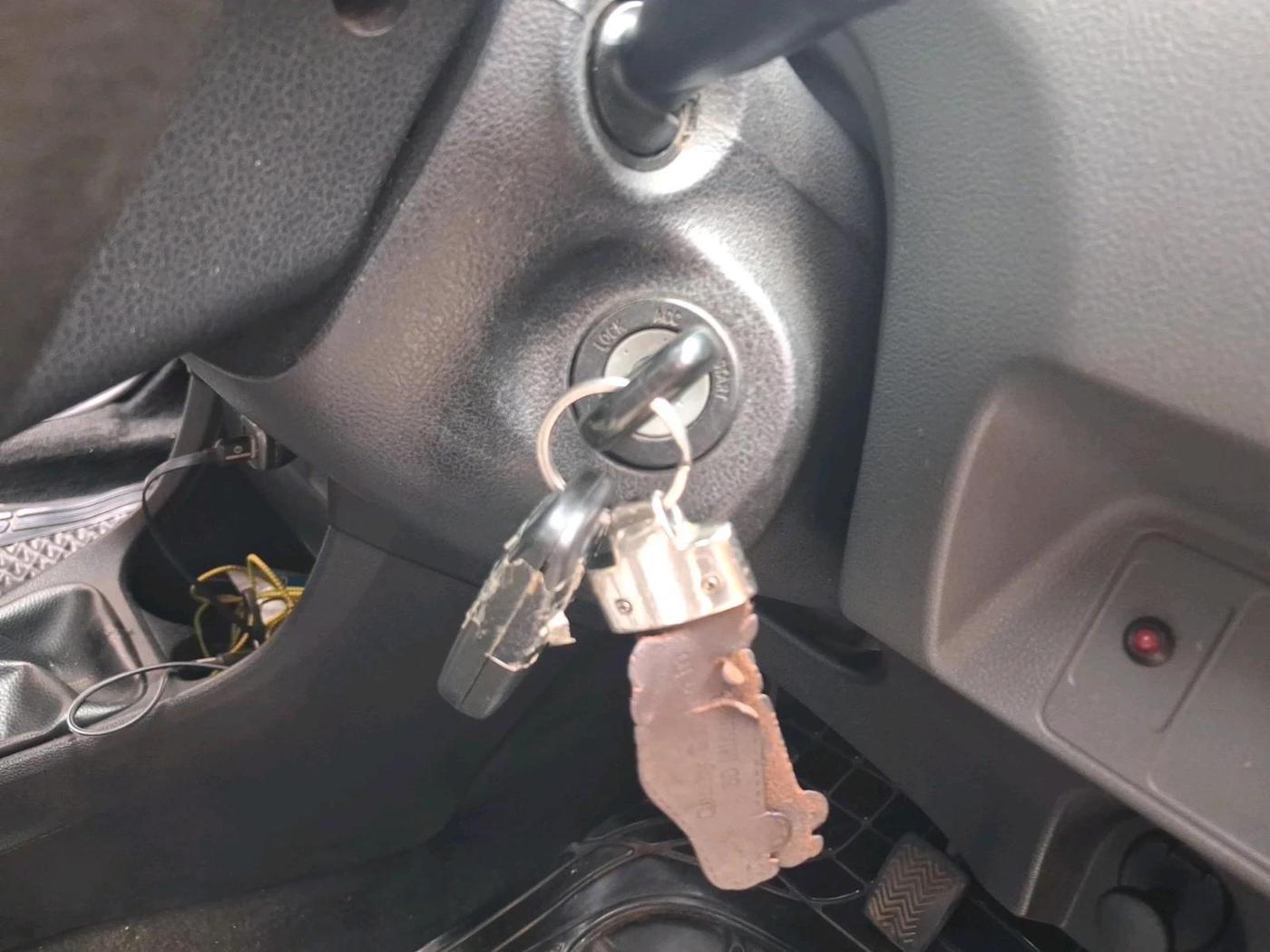2012 Toyota Etios V, Petrol, Manual, 1,75,965 km, interior