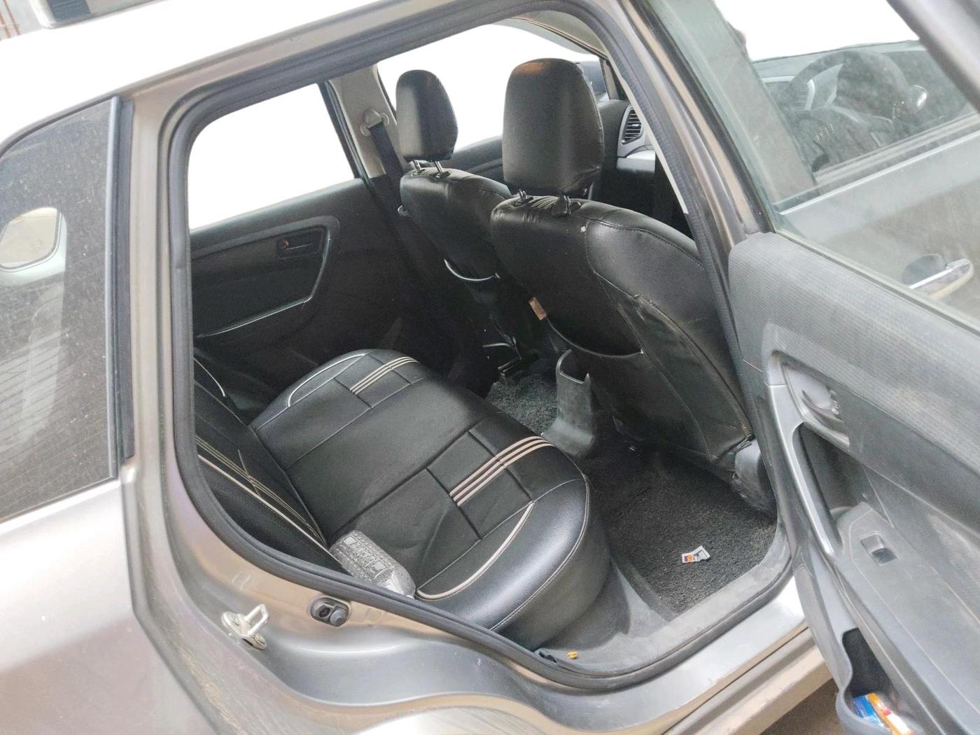 2021 Maruti Vitara Brezza LXI, Petrol, Manual, 83,408 km, interior