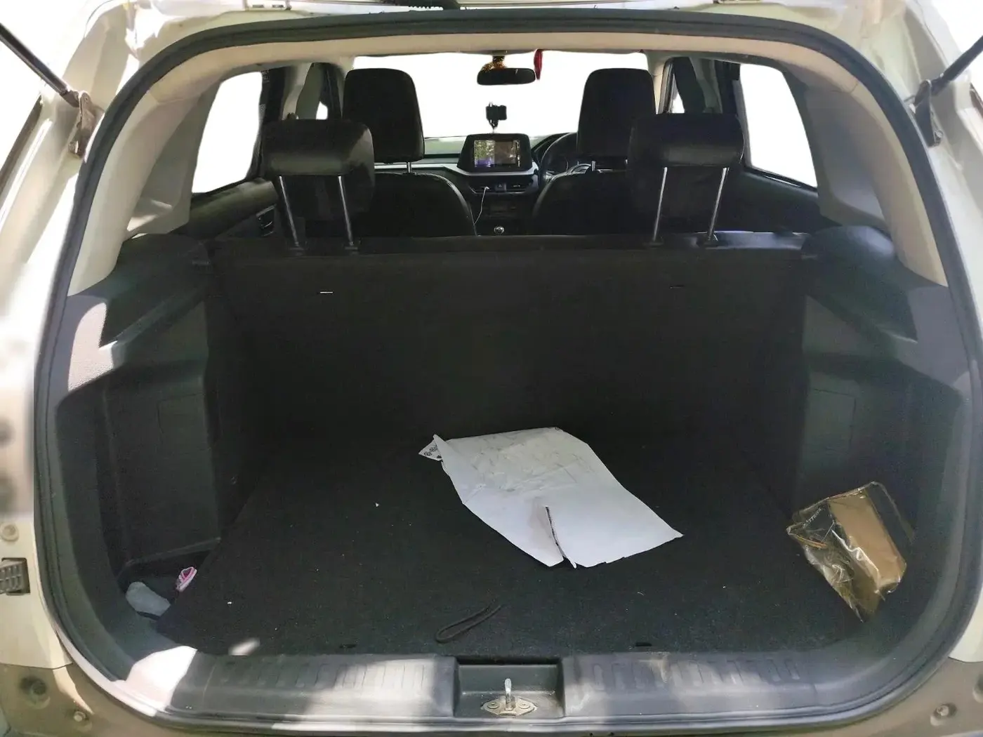 2022 Maruti BREZZA VXI SMART HYBRID, Petrol, Manual, 1,33,183 km, exterior