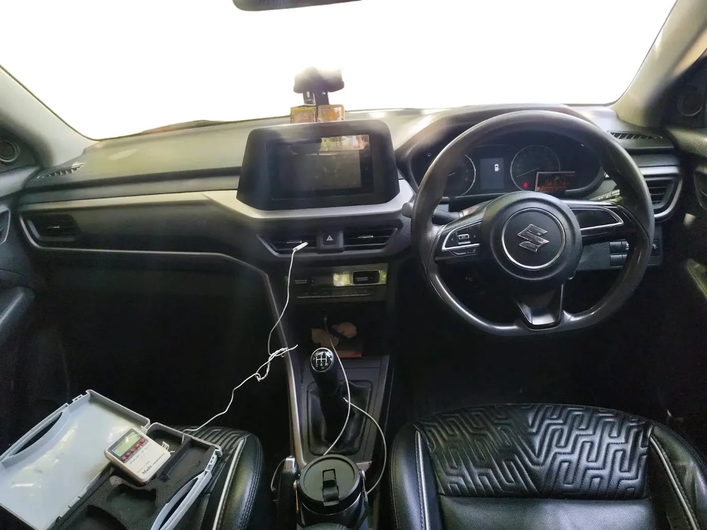 2022 Maruti BREZZA VXI SMART HYBRID, Petrol, Manual, 1,33,183 km, interior