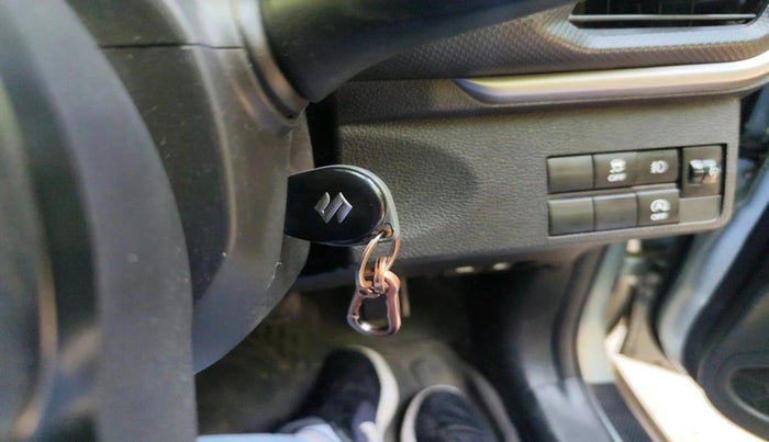 2022 Maruti BREZZA VXI SMART HYBRID, Petrol, Manual, 1,33,183 km, interior