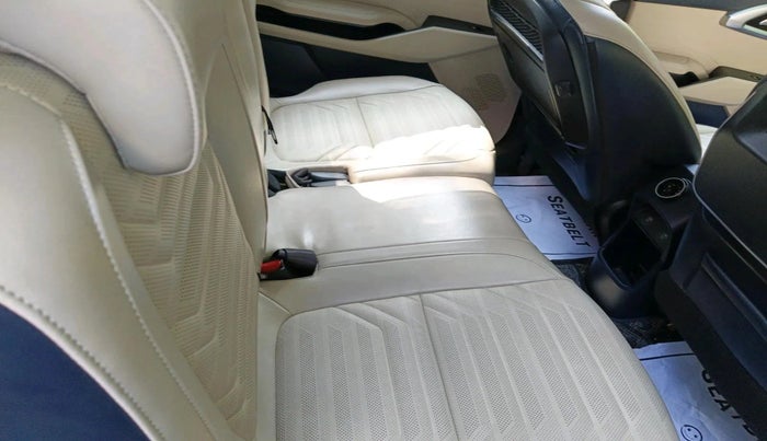 2022 KIA CARENS LUXURY PLUS 1.4 PETROL 7 STR, Petrol, Manual, 14,333 km, interior