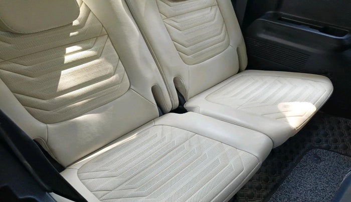 2022 KIA CARENS LUXURY PLUS 1.4 PETROL 7 STR, Petrol, Manual, 14,333 km, interior